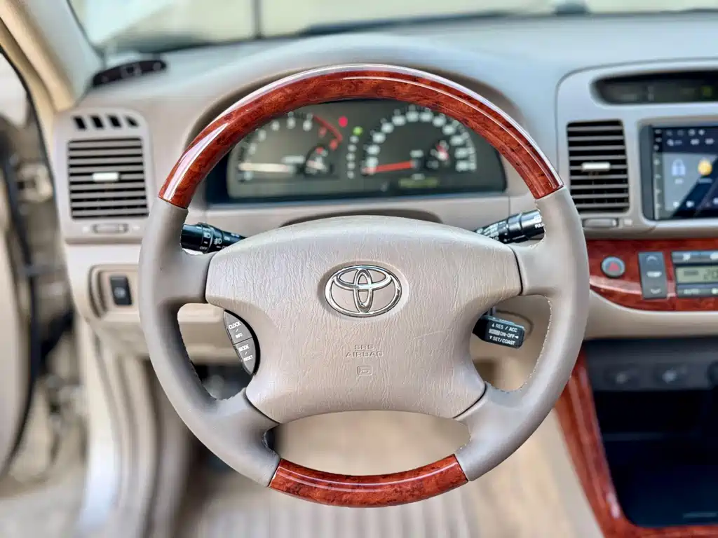 Toyota Camry — миниатюра 7