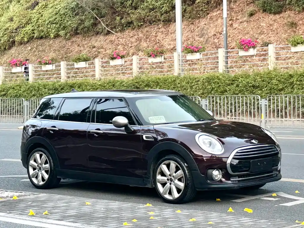 MINI CLUBMAN
