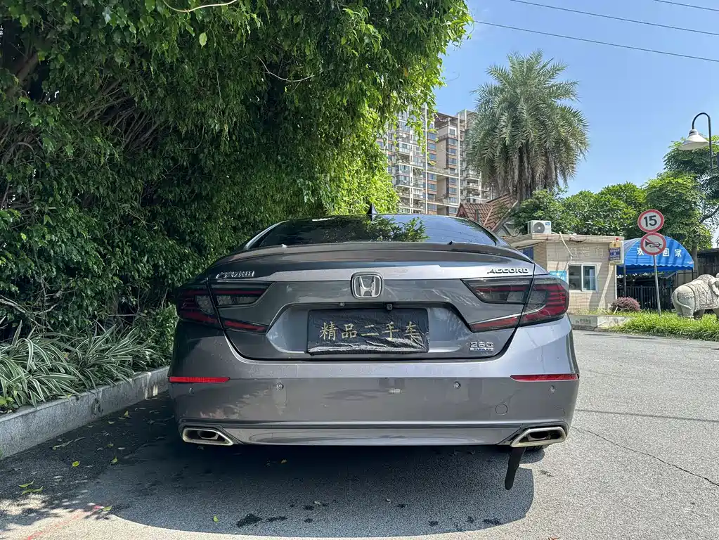 Honda Accord — миниатюра 8