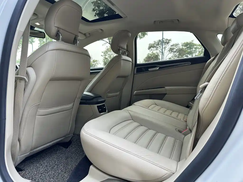Ford Mondeo — миниатюра 17