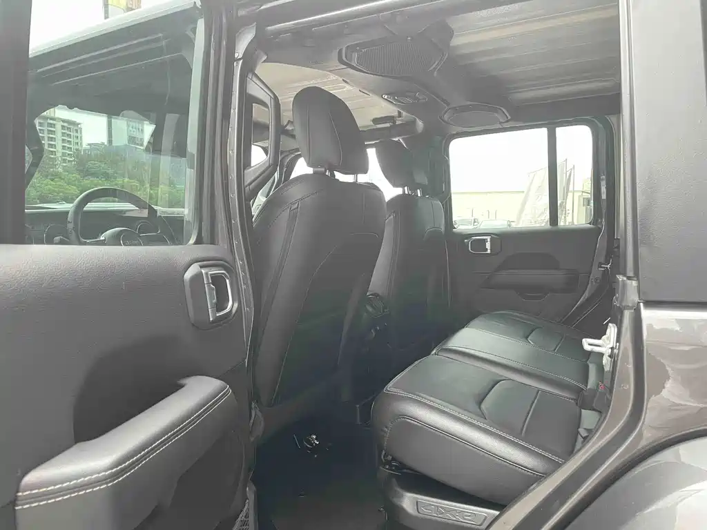 Jeep Wrangler PHEV — миниатюра 4