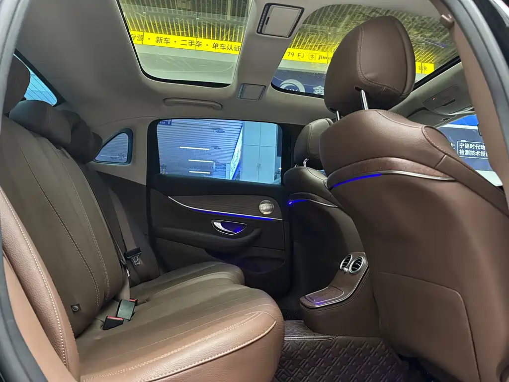 MERCEDES-BENZ E CLASS