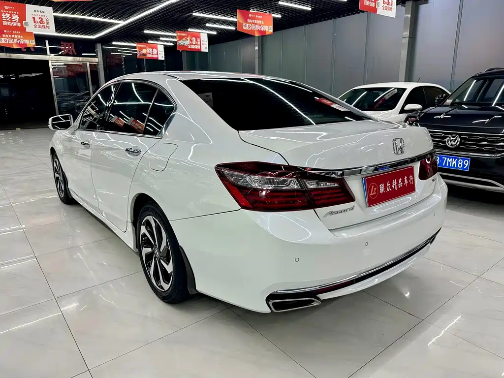 Honda Civic — миниатюра 6