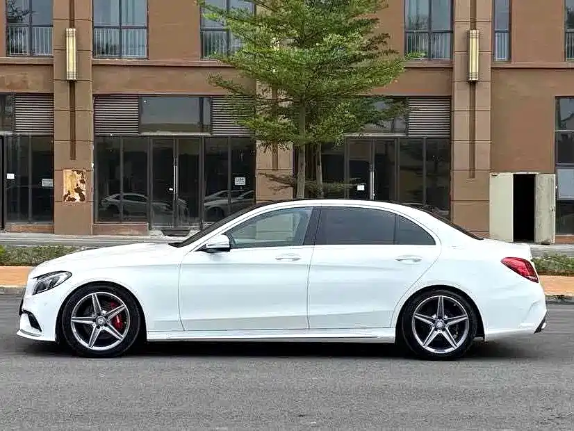 Mercedes-Benz C-Class — миниатюра 3