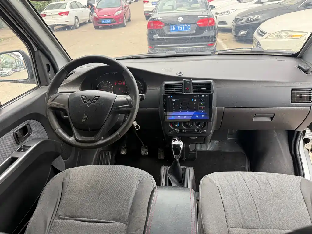 Wuling Rongguang — миниатюра 9