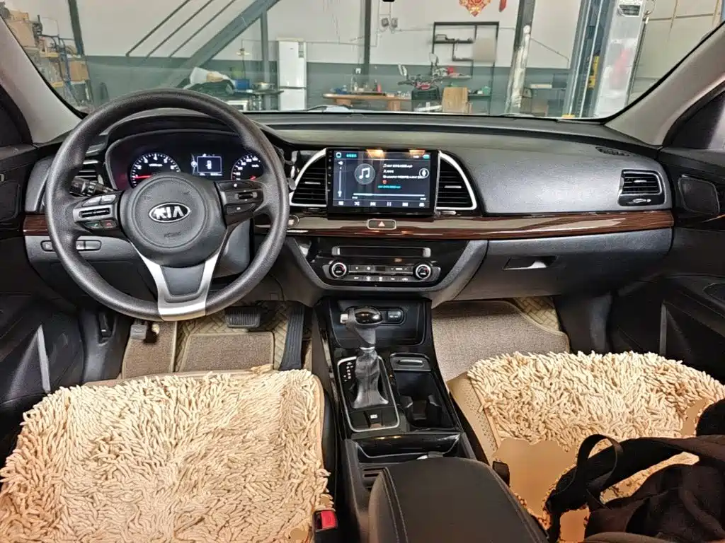 Kia K4 — миниатюра 10