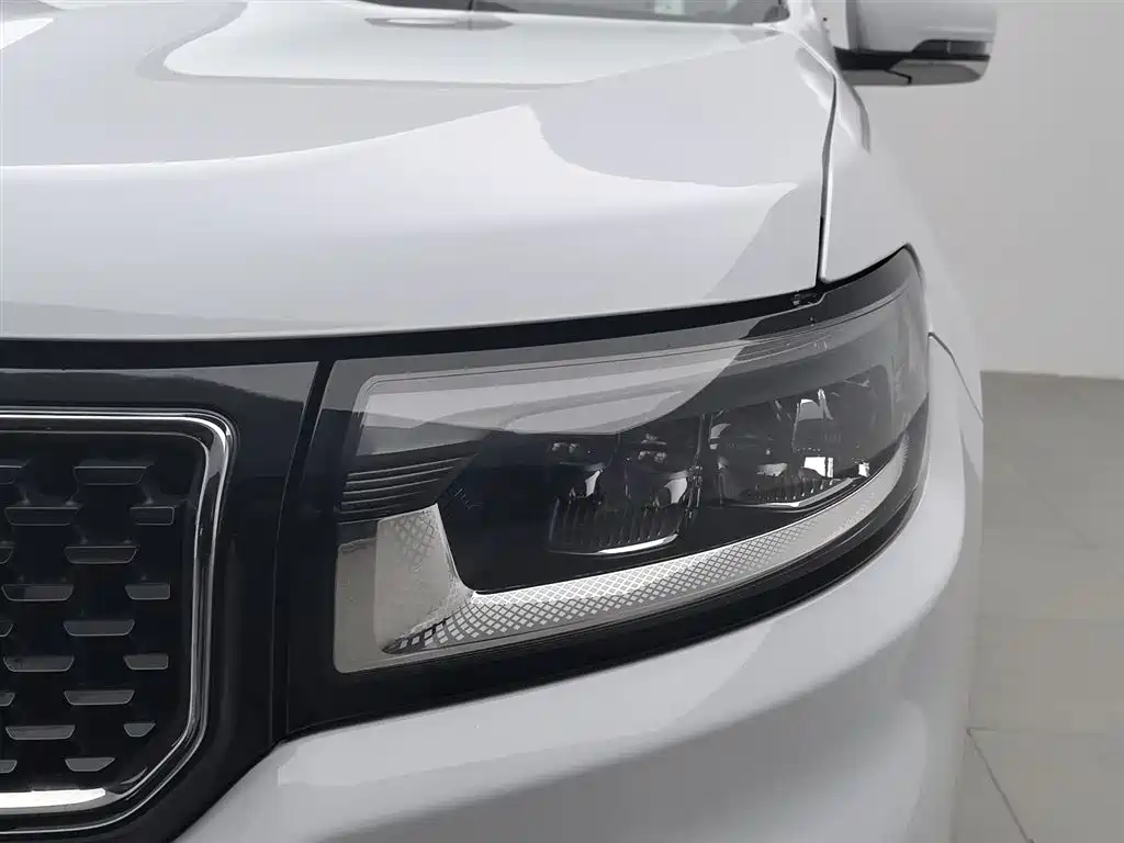 JEEP GRAND COMMANDER