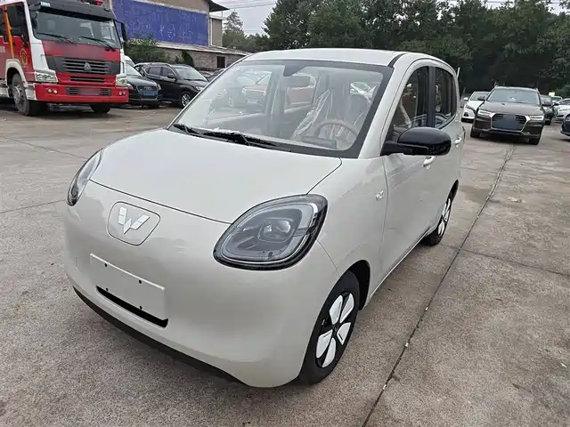 WULING AUTOMOBILE HONGGUANG MINIEV 2025