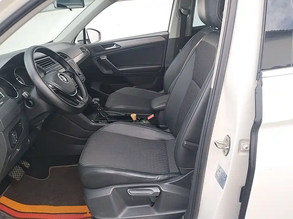 Volkswagen Tiguan L — миниатюра 15