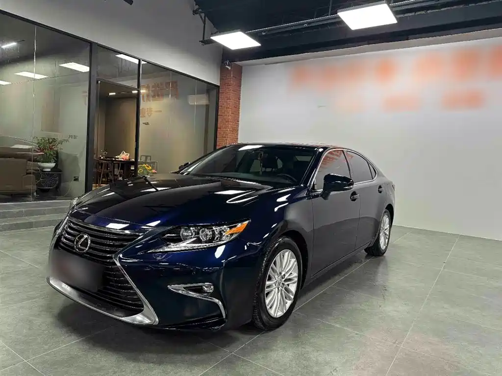 Lexus ES 2017
