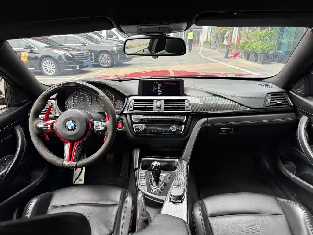 BMW M4 — миниатюра 9