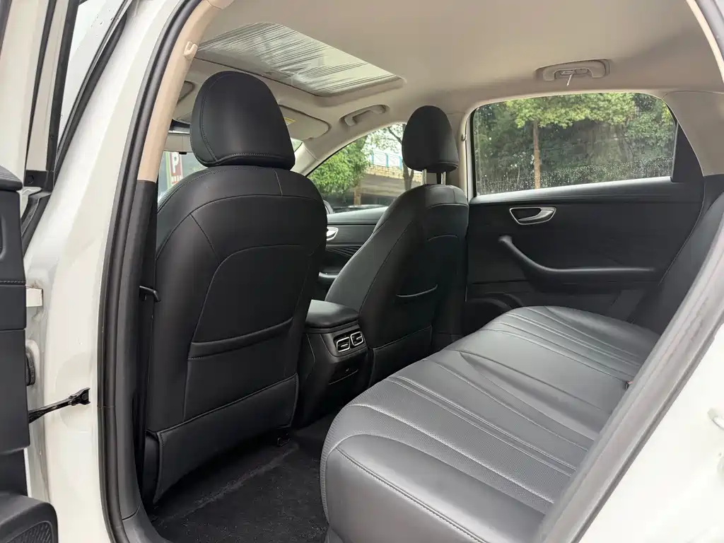 Roewe D7 — миниатюра 4