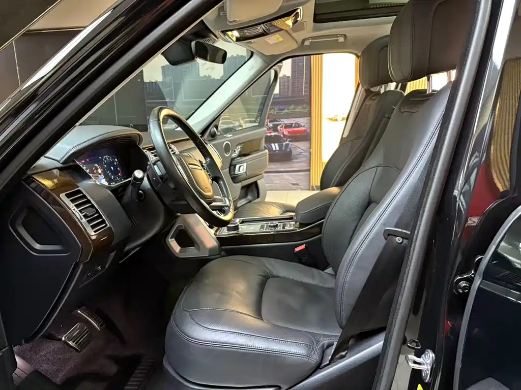 LAND ROVER RANGE ROVER