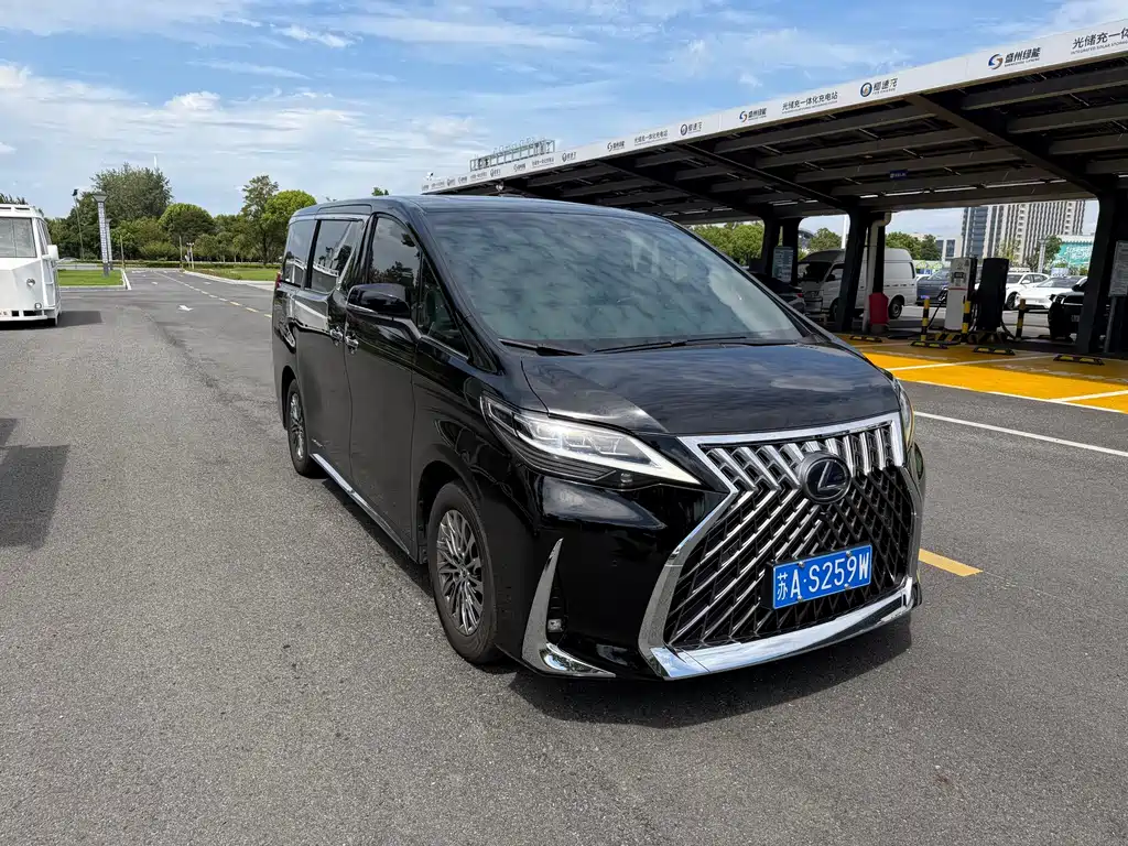 Lexus LM — миниатюра 3