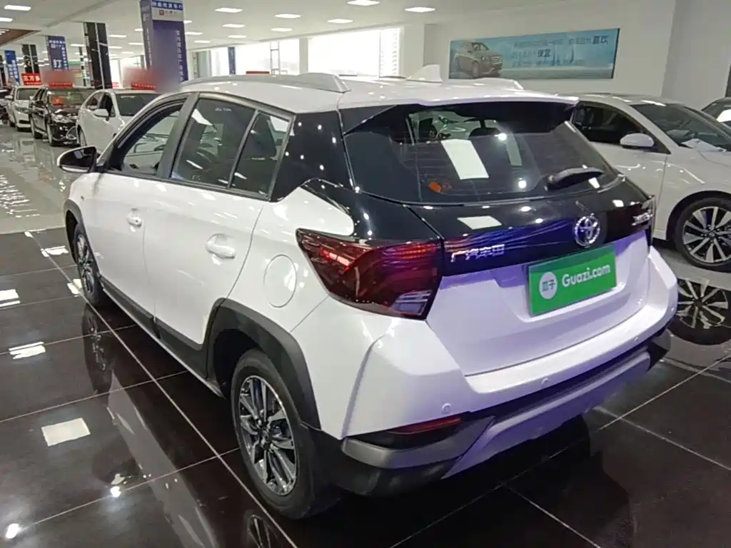 Toyota Yaris L — миниатюра 5