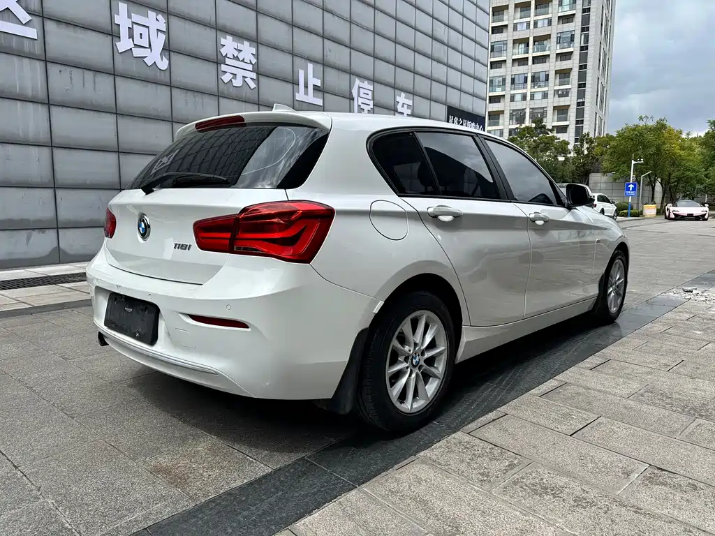 BMW 1 Series (Import) — миниатюра 6