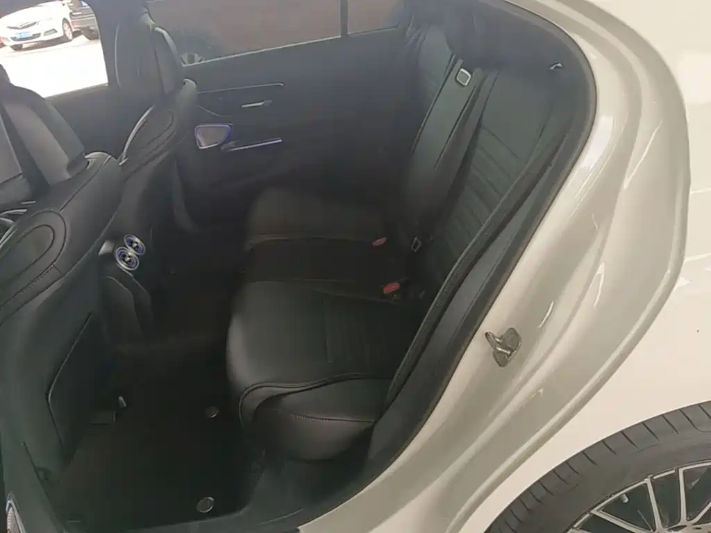 Mercedes-Benz C-Class — миниатюра 17