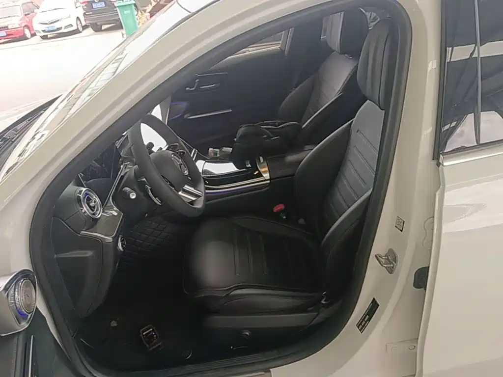 Mercedes-Benz C-Class — миниатюра 15