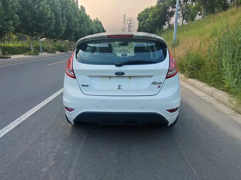 Ford Fiesta 2014 1.0 GTDi AT