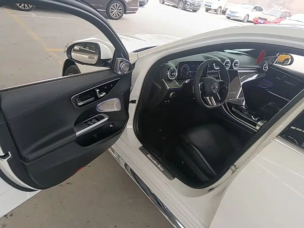 Mercedes-Benz C-Class — миниатюра 16