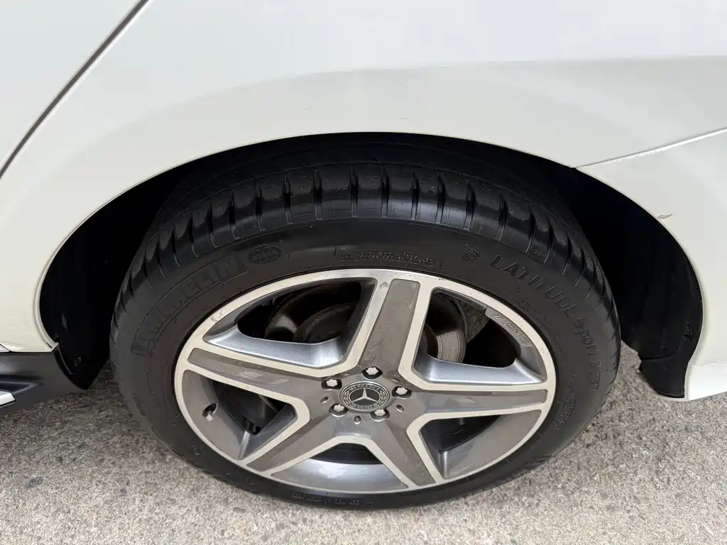 Mercedes-Benz GLE (Import) — миниатюра 29