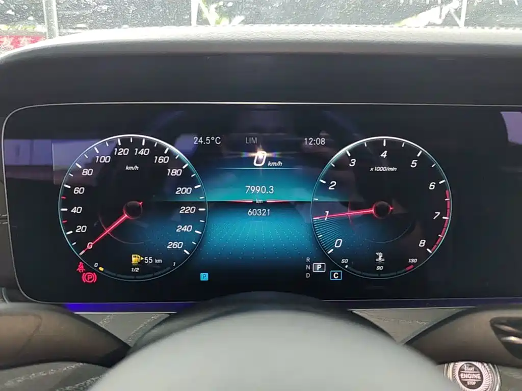 Mercedes-Benz E-Class — миниатюра 12