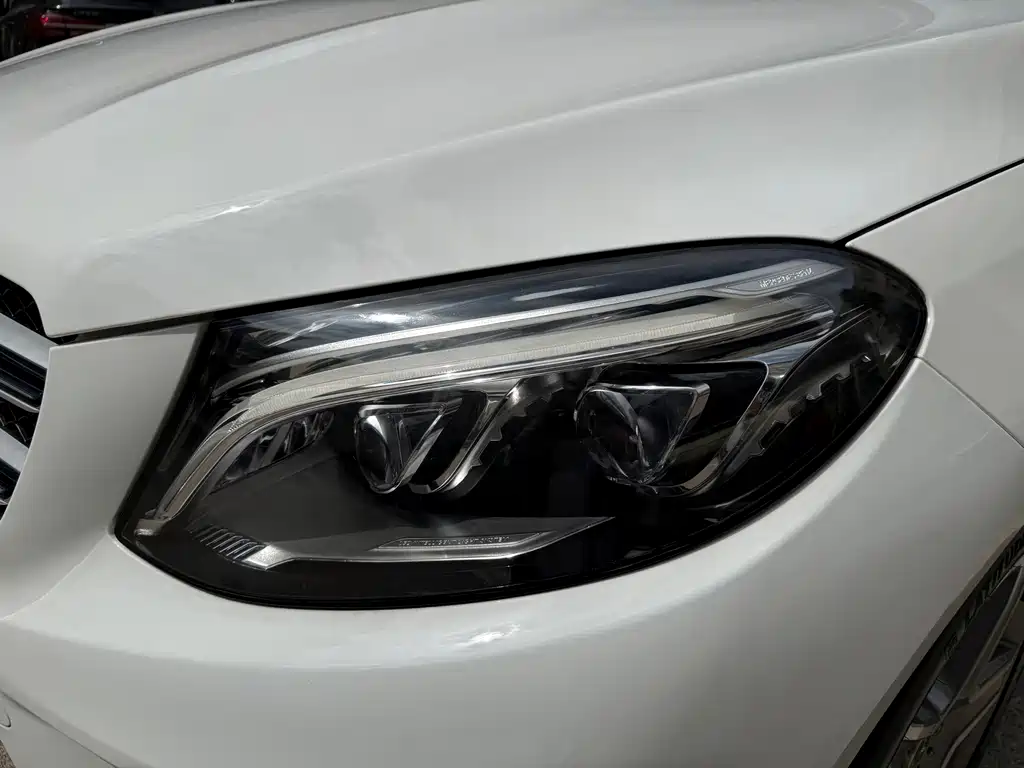 Mercedes-Benz GLE (Import) — миниатюра 31