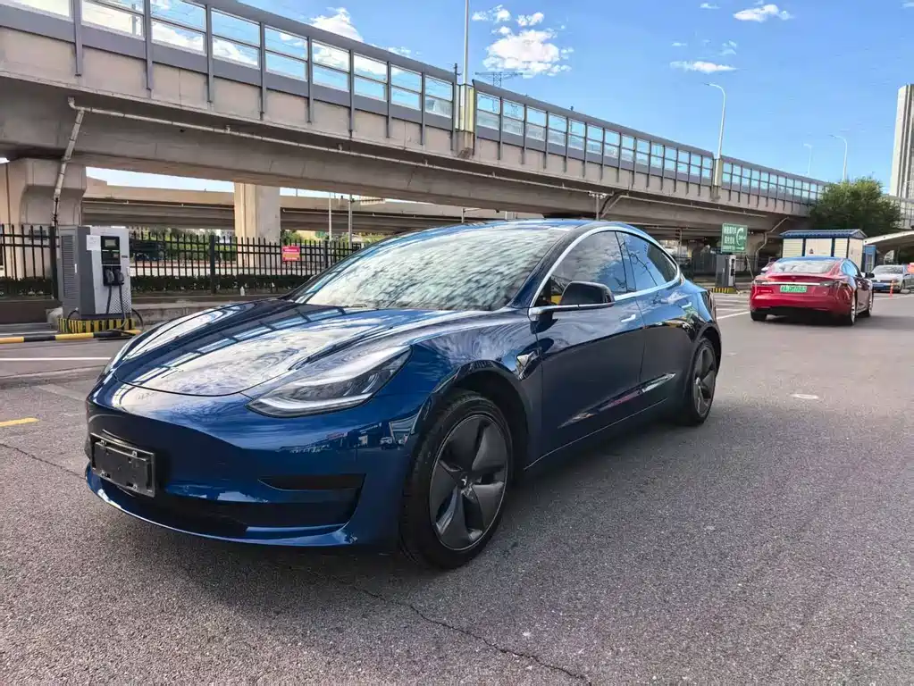 Tesla Model 3 2020