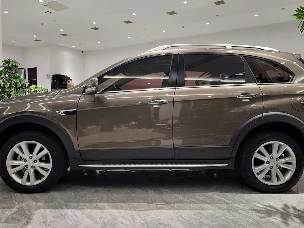 Chevrolet Captiva — миниатюра 3
