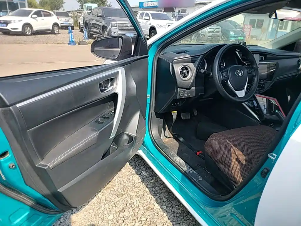 Toyota Levin Twin Engine E+ — миниатюра 16