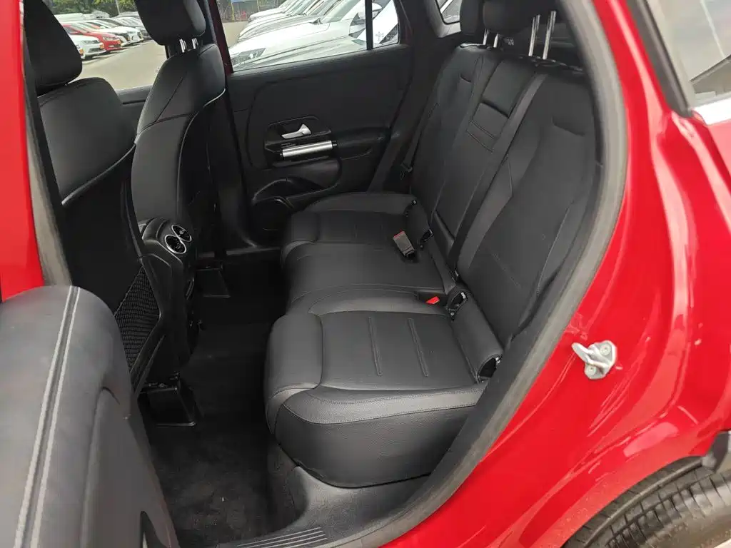 Mercedes-Benz GLA — миниатюра 15