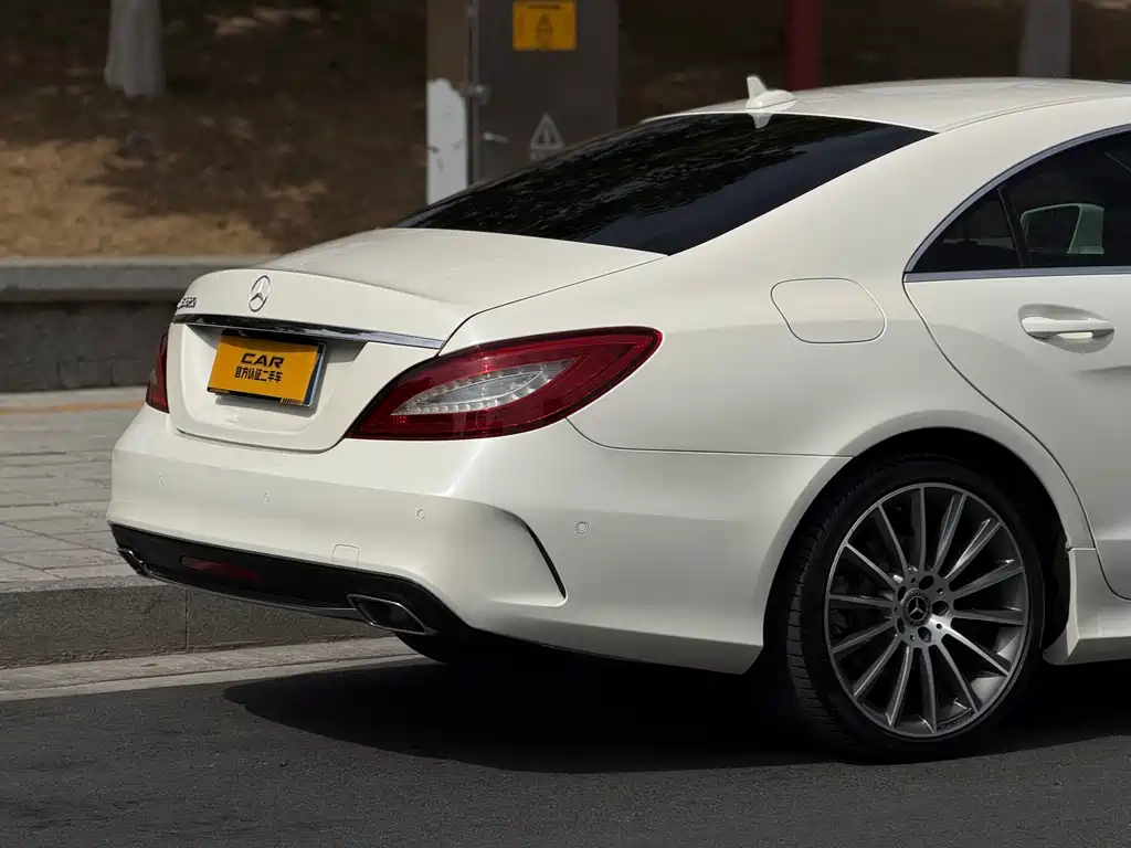MERCEDES-BENZ CLS