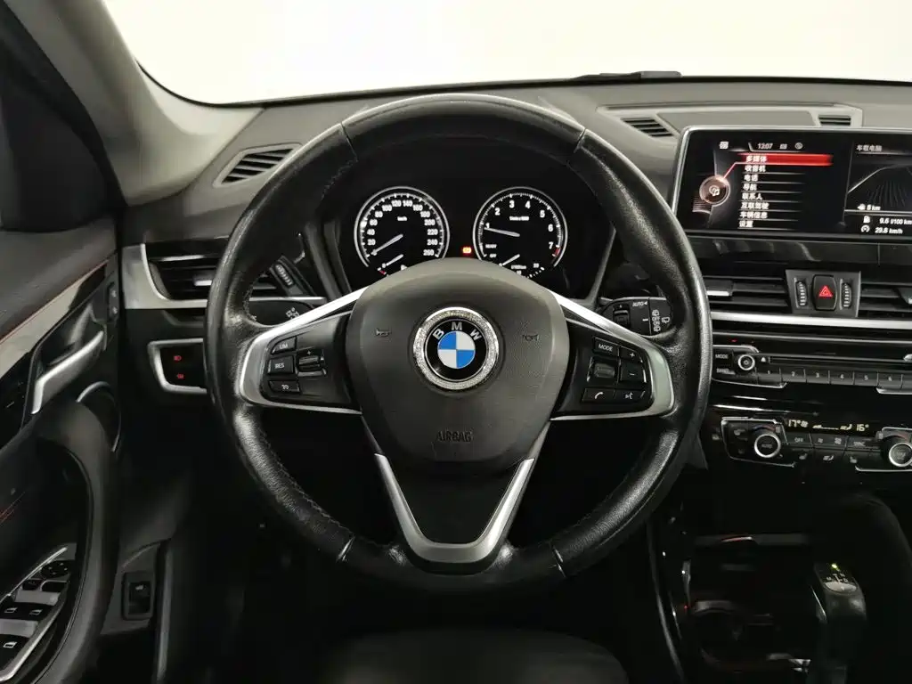 BMW X1 — миниатюра 11