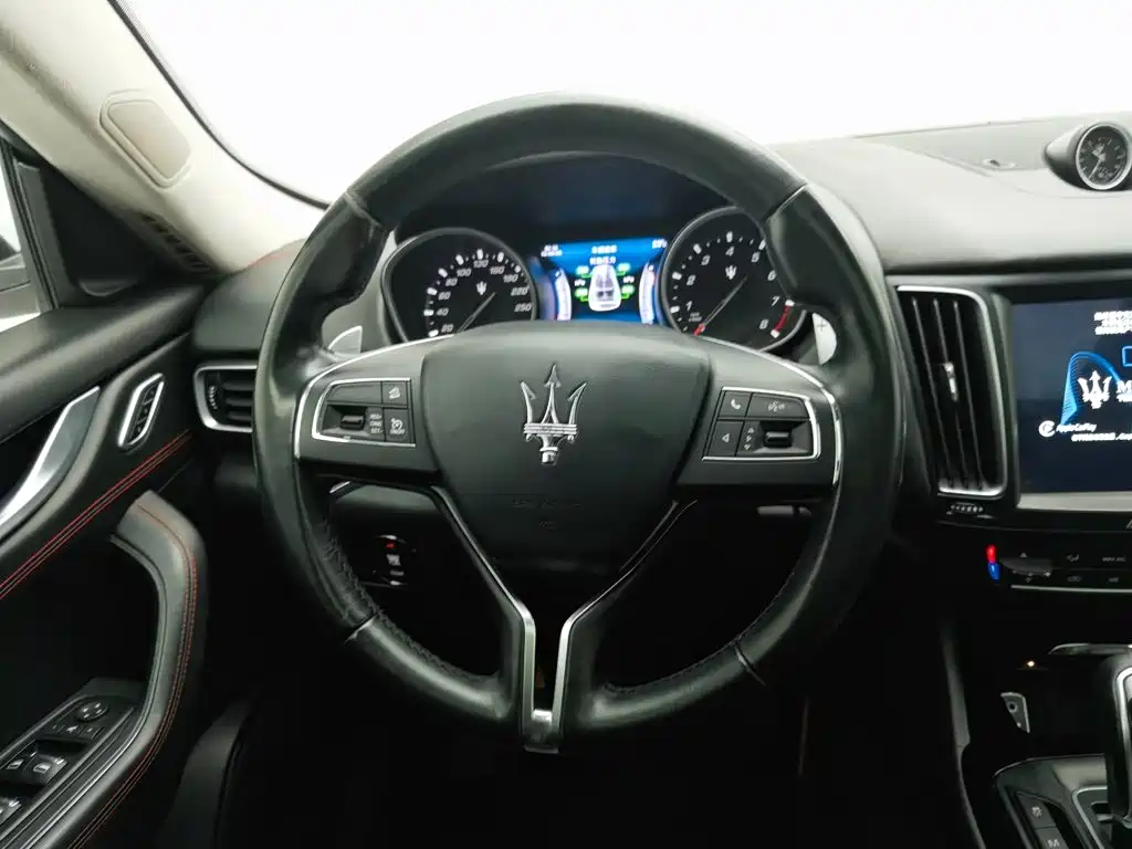 Maserati Levante — миниатюра 14