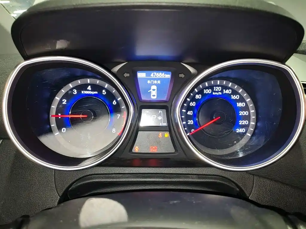 Hyundai Elantra Langdong — миниатюра 16