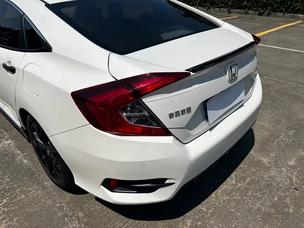 Honda Civic — миниатюра 16