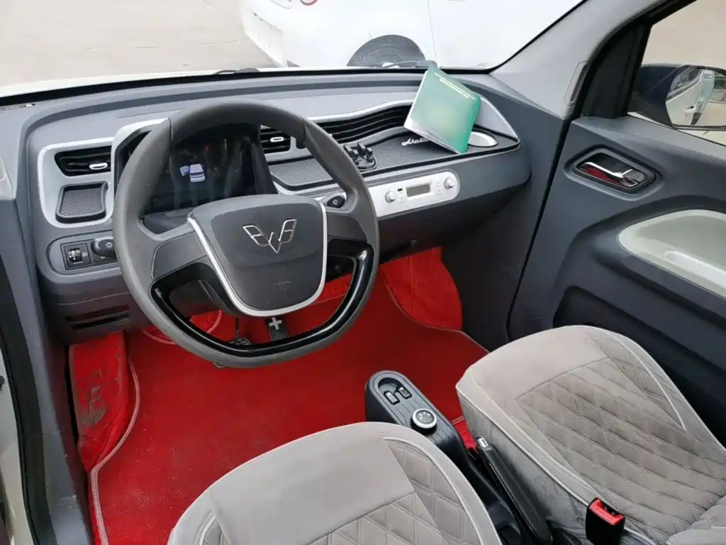 Wuling MINIEV — миниатюра 10