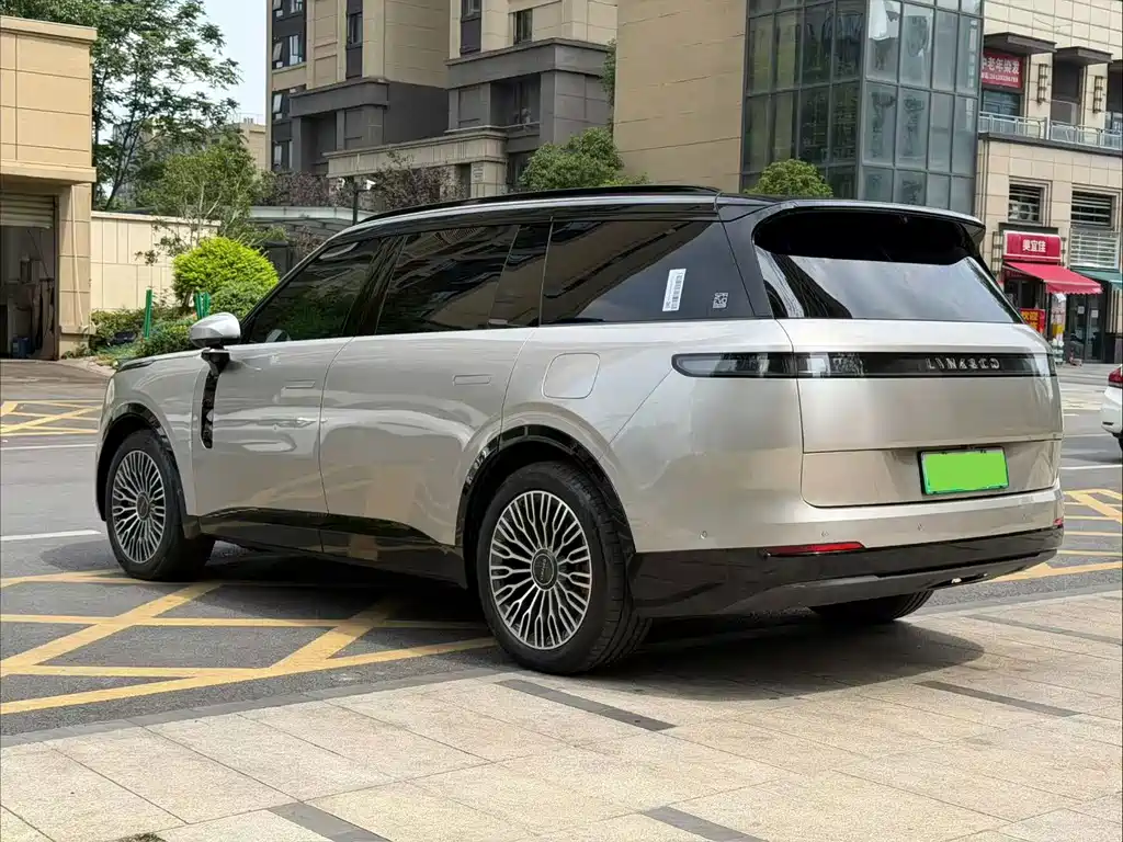 Lynk & Co 900 — миниатюра 9