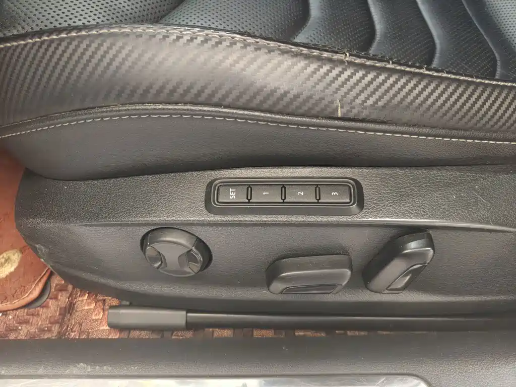 Volkswagen CC — миниатюра 11