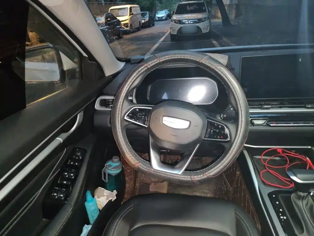 Geely Emgrand — миниатюра 11
