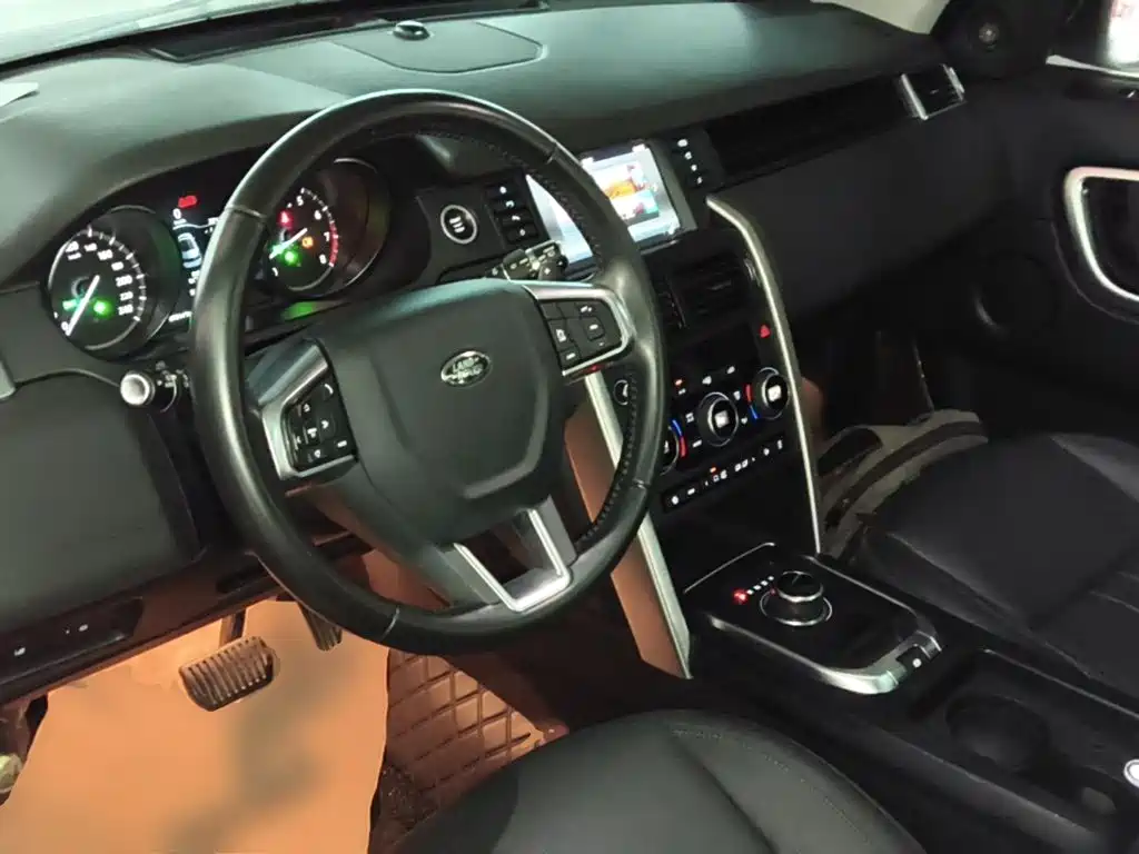 Land Rover Discovery Sport — миниатюра 10