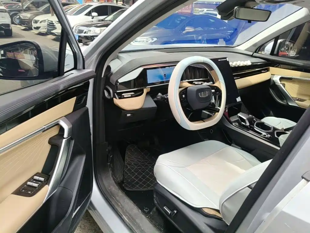 Geely Boyue L — миниатюра 16
