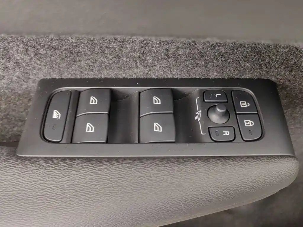 Volvo XC40 — миниатюра 9