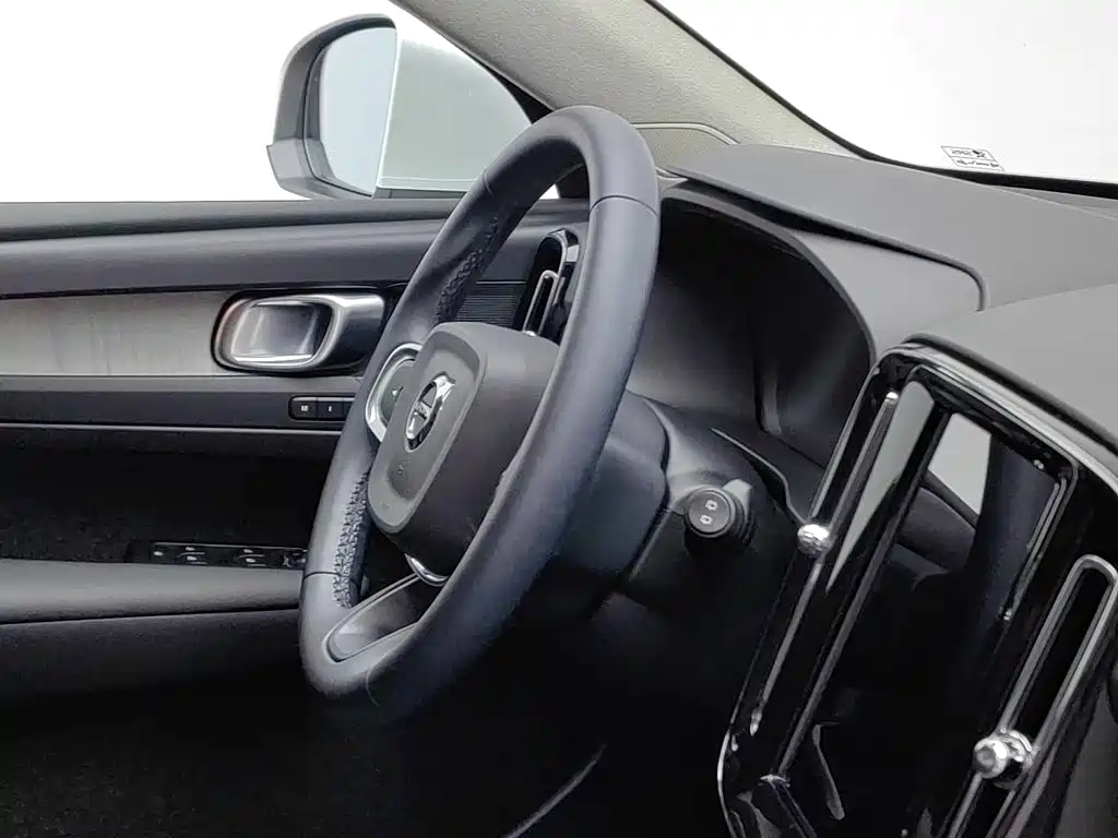 Volvo XC40 — миниатюра 22