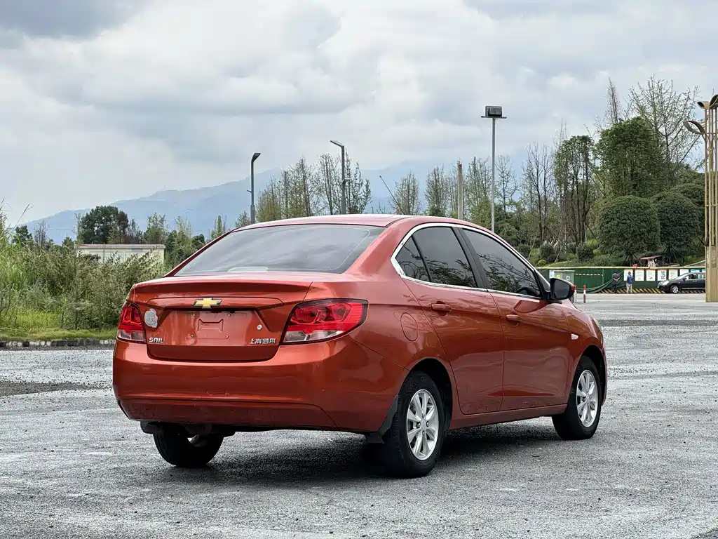 Chevrolet Sail — миниатюра 5