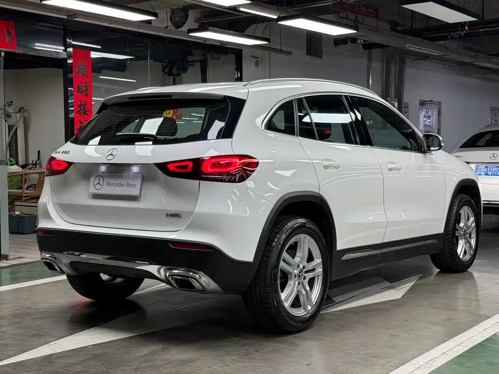 Mercedes-Benz GLA — миниатюра 18