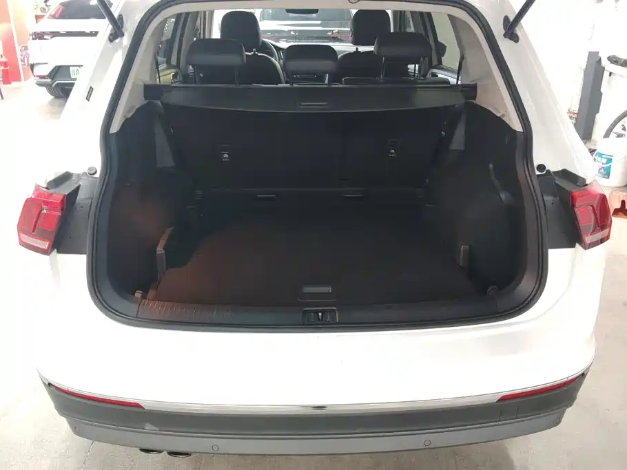 Volkswagen Tiguan L — миниатюра 4