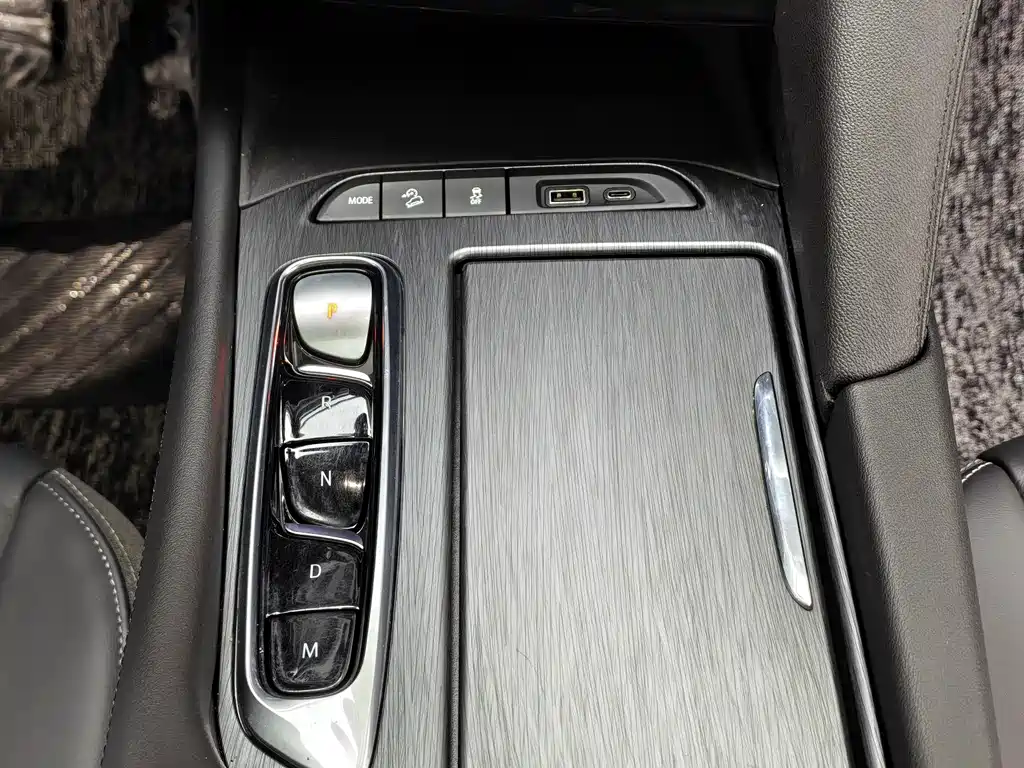 Buick Enclave — миниатюра 15
