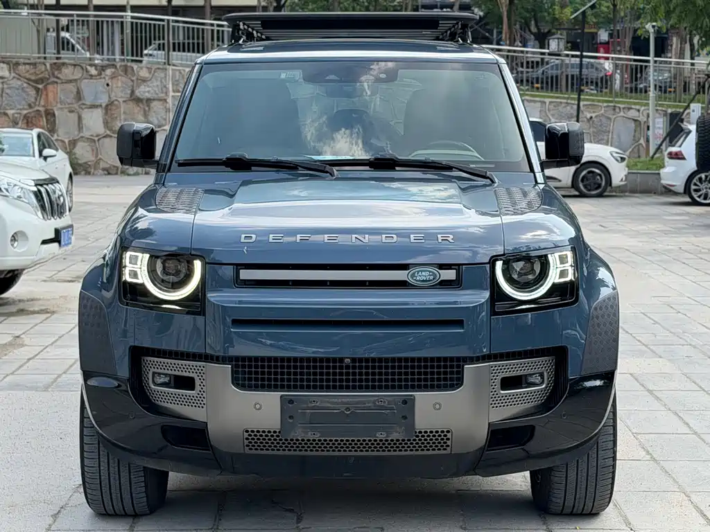 Land Rover Defender — миниатюра 2