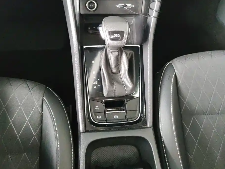 Skoda Karoq — миниатюра 16